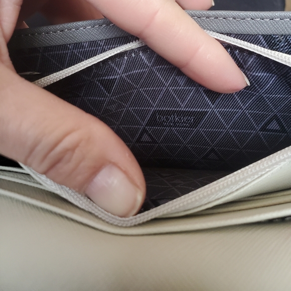 New Botkier Cobble Hill (Smoke Combo) Leather Clutch Wallet. - Picture 12 of 13